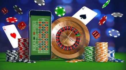 Antarmuka aplikasi mobile selot besar dengan slot Aviator dan live dealer roulette