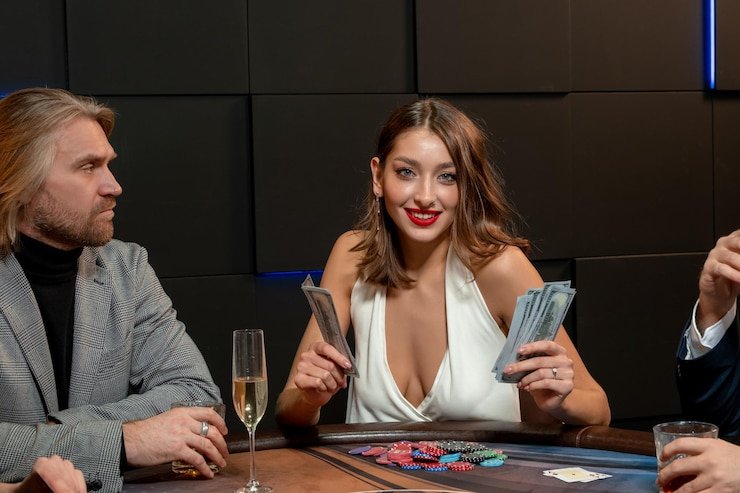 Panel taruhan — pembayaran via QRIS, e-wallet, mobile banking, dan akun bank Indonesia Panel kontrol taruhan Lightning Roulette dengan opsi pembayaran QRIS dan GoPay